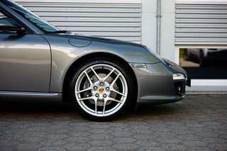 Porsche 997.2 Carrera Cabriolet - Neuer Motor mit nur 20tkm, seltener Spec mit 6-Gang Schaltgetriebe - photo 19