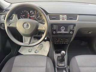 Skoda Rapid Spaceback 1,2 Active~KLIMA~NAVI~SHZ~ALU~el.FH~PDC~erst 45 tkm~SCHECKHEFT Active - foto 5