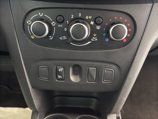 Dacia Sandero II Stepway Celebration~AUTOMATIK~KLIMa~NAVI~R-KAMERA~PDC~DACHREHLING~ALLWETTERREIFEN~SCHECKHEFT LÜCKENLOS  Celebration - bilder 15