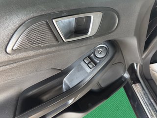 Ford Fiesta Sync Edition~KLIMA~ALU~ALWETTERREIFEN~el.FH~STH~PDC~INSP.SERVICE+TÜV NEU Ein wunderschöner Kleinwagen mit super Ausstattung - bilder 13