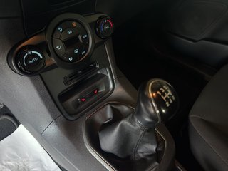 Ford Fiesta Sync Edition~KLIMA~ALU~ALWETTERREIFEN~el.FH~STH~PDC~INSP.SERVICE+TÜV NEU Ein wunderschöner Kleinwagen mit super Ausstattung - bilder 16