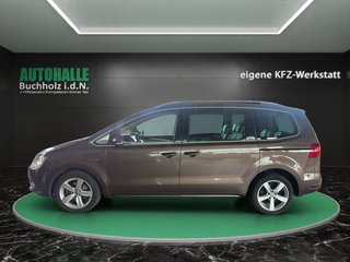Volkswagen Sharan Highline BMT~AUTOMATIK~7 SITZER~PANO~SHZ~el. SCHIEBETÜREN~KURVENLICHT~AHK~KLIMAAUTOM.~XENON~NAVI~TEMPO~ALCANTARA~ingrierte KINDERSITZE~ ZAHNRIEMEN / INSPEKTION / BREMSEN / REIFEN vor 10.000 tkm erneuert. - bilder 3