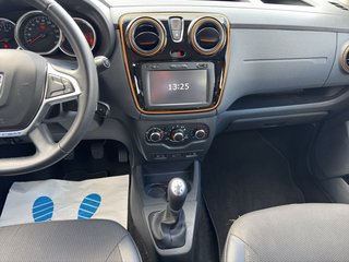 Dacia Dokker Stepway Celebration~SHZ~NAVIGATION~TEMPOM~R-KAMERA~CARPLAY~BLEUTOTTH~SCHECKHEFT~TÜV u. AU NEU sauberes und gepflegtes Fahrzeug - foto 6