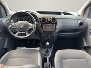 Dacia Dokker Stepway Celebration~SHZ~NAVIGATION~TEMPOM~R-KAMERA~CARPLAY~BLEUTOTTH~SCHECKHEFT~TÜV u. AU NEU sauberes und gepflegtes Fahrzeug - foto 4