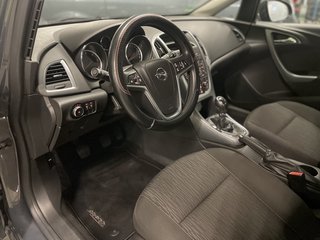 Opel Astra J Sports Tourer~KLIMa~ALLWETTER~sehr sparsam 1 Tank / 1400 km TÜV NEU Edition - bilder 6