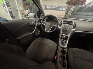 Opel Astra J Sports Tourer~KLIMa~ALLWETTER~sehr sparsam 1 Tank / 1400 km TÜV NEU Edition - bilder 8