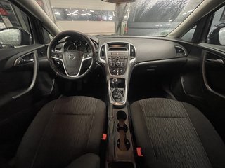 Opel Astra J Sports Tourer~KLIMa~ALLWETTER~sehr sparsam 1 Tank / 1400 km TÜV NEU Edition - bilder 5