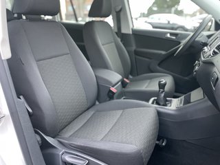 Volkswagen Tiguan Trend & Fun BMT~Trend &amp; Fun BlueMotion Technology~NAVI~PDC vorne-hinten~KLIMAAUTOMATIK~ALU~SITZH~6 Gang~TEMPOMATIK~SELBSTPARKENSYSTEM~ Sehr sauberes Fahrzeug~inkl. TÜV NEU nach verkauft.! - bilder 11