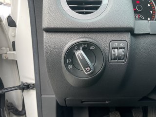 Volkswagen Tiguan Trend & Fun BMT~Trend &amp; Fun BlueMotion Technology~NAVI~PDC vorne-hinten~KLIMAAUTOMATIK~ALU~SITZH~6 Gang~TEMPOMATIK~SELBSTPARKENSYSTEM~ Sehr sauberes Fahrzeug~inkl. TÜV NEU nach verkauft.! - bilder 17