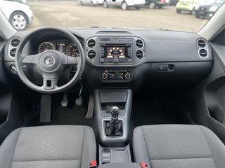 Volkswagen Tiguan Trend & Fun BMT~Trend &amp; Fun BlueMotion Technology~NAVI~PDC vorne-hinten~KLIMAAUTOMATIK~ALU~SITZH~6 Gang~TEMPOMATIK~SELBSTPARKENSYSTEM~ Sehr sauberes Fahrzeug~inkl. TÜV NEU nach verkauft.! - bilder 4