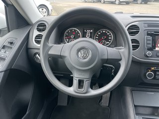 Volkswagen Tiguan Trend & Fun BMT~Trend &amp; Fun BlueMotion Technology~NAVI~PDC vorne-hinten~KLIMAAUTOMATIK~ALU~SITZH~6 Gang~TEMPOMATIK~SELBSTPARKENSYSTEM~ Sehr sauberes Fahrzeug~inkl. TÜV NEU nach verkauft.! - bilder 6