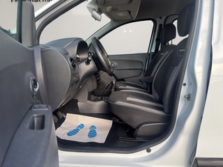 Dacia Dokker Stepway Celebration~AHK~SHZ~NAVIGATION~TEMPOM~R-KAMERA~NAVI~KLIMA~SCHECKHEFT~TÜV u.AU NEU sauber und gepflegt - bilder 9