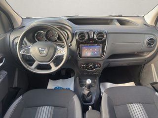 Dacia Dokker Stepway Celebration~AHK~SHZ~NAVIGATION~TEMPOM~R-KAMERA~NAVI~KLIMA~SCHECKHEFT~TÜV u.AU NEU sauber und gepflegt - bilder 4