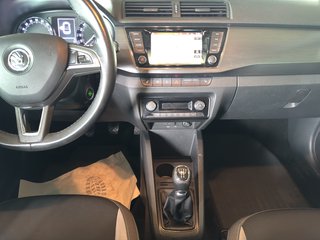 Skoda Fabia Joy~Keyless Go~NAVI~ALU~PANO~LED~PDC~ALU~START-STOP~SHZ~XENON~ - bilder 5