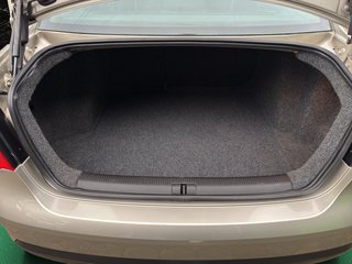 Volkswagen Jetta 1.6 Trendline~KLIMA~ALU~8 fachbereift~Nichtraucher~SCHECKEHFT~el.FH~el.Asp. Trendline - bilder 12