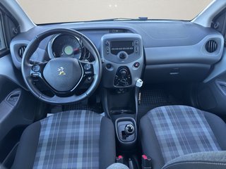 Peugeot 108 Active~Automatik~VTi~Euro 6~Servo~ZV~S-Heft~Allwetterreifen~Klima~ Ein sehr gepflegtes Fahrzeug - bilder 4
