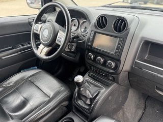 Jeep Compass Limited 4x4~Navi~KLIMAAUT.~ALUS~WINTR.~SHZ~6 gang~STANDHEIZUNG~TEMPO~ Das Fahrzeug wird bevorzugt an Wiederverkäufer / Auslandverkauf / Bastler / Export.! - bilder 9