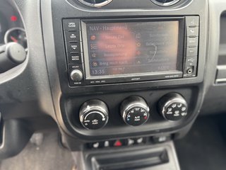 Jeep Compass Limited 4x4~Navi~KLIMAAUT.~ALUS~WINTR.~SHZ~6 gang~STANDHEIZUNG~TEMPO~ Das Fahrzeug wird bevorzugt an Wiederverkäufer / Auslandverkauf / Bastler / Export.! - bilder 19