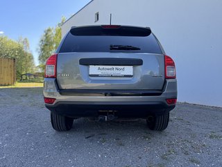 Jeep Compass Limited 4x4~Navi~KLIMAAUT.~ALUS~WINTR.~SHZ~6 gang~TÜV bis 08/26~STANDHEIZUNG~TEMPO~ Das Fahrzeug wird bevorzugt an Wiederverkäufer / Auslandverkauf / Bastler / Export.! - bilder 1