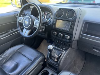Jeep Compass Limited 4x4~Navi~KLIMAAUT.~ALUS~WINTR.~SHZ~6 gang~TÜV bis 08/26~STANDHEIZUNG~TEMPO~ Das Fahrzeug wird bevorzugt an Wiederverkäufer / Auslandverkauf / Bastler / Export.! - bilder 6