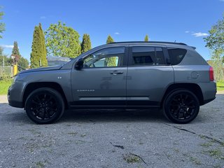 Jeep Compass Limited 4x4~Navi~KLIMAAUT.~ALUS~WINTR.~SHZ~6 gang~TÜV bis 08/26~STANDHEIZUNG~TEMPO~ Das Fahrzeug wird bevorzugt an Wiederverkäufer / Auslandverkauf / Bastler / Export.! - bilder 2