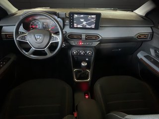 Dacia Sandero III TCE KA~Stepway Expression+~LED~KLIMAAUTOMATIK~TEMPOMATIK~TOUCHSCREEN~ALLWTTERREIFEN / TOTELWINKELASISTEN / R-KAMERA / AHK / KEYLES GO ALLWETTERREIFEN / / / / GO - bilder 4