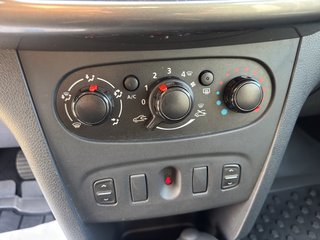 Dacia Sandero II Motor 0,9 Ltr. - 66 kW TCE KAT~Stepway Prestige KLIMA~PDC~NAVI~R-KAMERA~TÜV und AU NEU Stepway - bilder 6