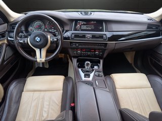 BMW M5 Competition~LED~HUD~MASSAGE-SITZE~ALCANTARA DACHHIMMEL~LEDER~SSD~SZH/SZB~orig.M5 ALU~KEYLES GO~ VOLLAUSSTATUNG~KEMARIK~NAVI~STh.+ STH-BELÜFTUNG~absolut 1 A Zustand - foto 4
