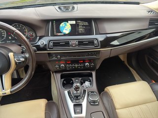 BMW M5 Competition~LED~HUD~MASSAGE-SITZE~ALCANTARA DACHHIMMEL~LEDER~SSD~SZH/SZB~orig.M5 ALU~KEYLES GO~ VOLLAUSSTATUNG~KEMARIK~NAVI~STh.+ STH-BELÜFTUNG~absolut 1 A Zustand - foto 5