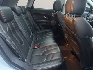 Land Rover Range Rover Evoque Pure~Bi-XENON KLIMAAUTOMATIK 20" ALU mit ALLWETTERREIFEN LEDER NAVI PANORAMADACH R-KAMERA SITZHEIZUNG vorne SITZHEIZUNG hinten el. HECKKLAPPE el. FENSTERHEBER el. HECKKLAPPE LENKRAD HEIZUNG SCHECKHEFTGEPFLEGT VOLL Bi-XENON             ... - bilder 12