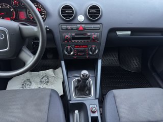 Audi A3 Sportback~LIMA~ALU~el.-FH~SHT~1.6 Liter~Benzin EURO4 - Grüneplakette~TÜV u.INSPEKTION NEU 1.6 Attraction - bilder 6