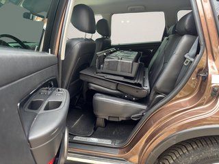 SsangYong Rexton~Automatik~7x SITEZER~4x4~Leder~NAVI~R-CAM~ALU~AHK-3,5T~TEMPO~NAVI+XENON~PDC~TÜV NEU SCHECKHEFTGEPFLEGT~UNFALLFREI~AUTOMATIK~~INSPEKTION ~TÜV - foto 11
