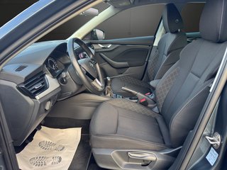 Skoda Scala Ambition~LED vorne+ LED hinte~R-KAMERA~ACC+TEMPO~6 gang~orignal ALU~CAR PLAY~ALLWETTERREIFEN~SHT~KLIMAAUTOMATIK~ALU~ UNFALLFREI / LACKIERUNGSFREI / org. ALUS / NICHT RAUHCER - bilder 7