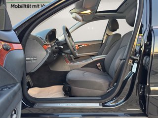Mercedes-Benz E 200 Kompressor~Automatik~Klimaautomatik~SSD~PDC~ESP~ABS~XENON~STH~EURO 4~TÜV NEU~INSPETION NEU Scheckheft gepflegt~Automatik~STH~PDC - foto 7