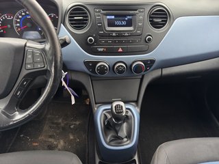 Hyundai i10 FIFA World Cup Edition~H-LENDKRAD-KLIMa~ALU~SHT~PDC~el.FH~TÜV NEU~INSPEKTION NEU - foto 6