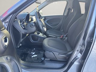 smart forFour~DSG~SZH~TEMPO~LED~NAVI~Apple CarPlay~KLIMAAUTOM.~ALU~R-KAMERA~PANO~TOP ZUSTAND Basis 66 kW - foto 7