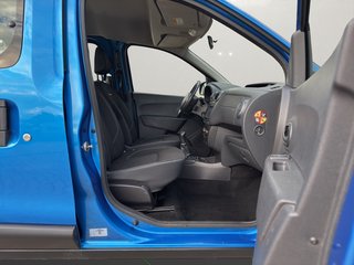 Dacia Dokker Stepway Celebration+SHZ~NAVIGATION~TEMPOM~R.KAMERA~2xSCHEIBETÜR~PDC~TÜV 05.2028 sehr sauber und gut gepflegtes Famielen Fahrzeug - bilder 8