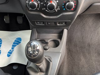 Dacia Dokker Stepway Celebration+SHZ~NAVIGATION~TEMPOM~R.KAMERA~2xSCHEIBETÜR~PDC~TÜV 05.2028 sehr sauber und gut gepflegtes Famielen Fahrzeug - bilder 15