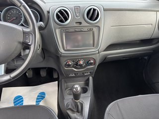 Dacia Dokker Stepway Celebration+SHZ~NAVIGATION~TEMPOM~R.KAMERA~2xSCHEIBETÜR~PDC~TÜV 05.2028 sehr sauber und gut gepflegtes Famielen Fahrzeug - bilder 5