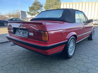 BMW 318i Cabrio E30 Edition Exclusive 1a ZUSTAND wie neu~Klima~Cabriole DACH ist neu~SHZ~Servo~ZV~Leder~el.FH~Alu~orig.km~ - bilder 2