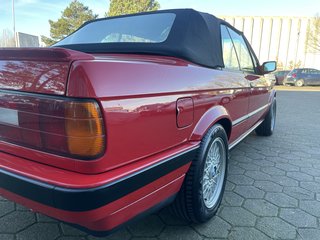 BMW 318i Cabrio E30 Edition Exclusive 1a ZUSTAND wie neu~Klima~Cabriole DACH ist neu~SHZ~Servo~ZV~Leder~el.FH~Alu~orig.km~ - bilder 9