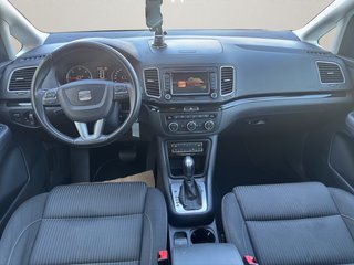 SEAT Alhambra Style~DSG~7 SITZER~PANO~F1 SCHALTUNG~TEMPO~SELBSTPARKEN~KLIMAAUTOM.~SHT~AUTOMATIK~XENON~KURVENLICHT~PDC~NAVI~R-KAMERA~AHK~TÜV NEU~INSP.NEU el. Seitentür öff-schließen - Sportliche Sitze - foto 4