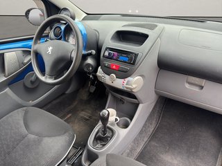 Peugeot 107 Petit Filou~5 gang~TÜV und AU bis 31.06.2026~Servo ~ Alu ~ AHK ~ Radio CD Palyer - foto 11