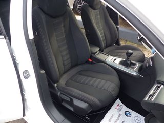 Peugeot 308 SW Allure*PANO*SHZ*PDC*XENON*AHK*NAVI* - photo 5