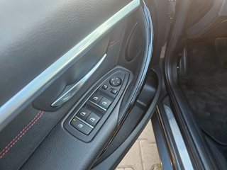 BMW 320 d Sport Line*PANO*AHK*SPORTSITZE*PDC*SHZ* - foto 7