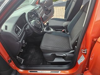 Volkswagen T-Roc IQ.DRIVE*NUR 80.750KM*NAVI*KAMERA*XENON* - foto 2