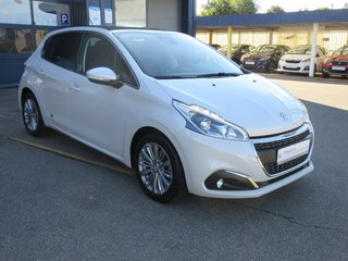 Peugeot 208 Allure 110PT Navi Klima SHZ PDC Kamera Jahreswagen Kaufen