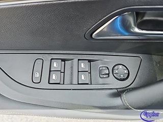 Peugeot 2008 Elektro GT Panodach Kamera Navi - bilder 2