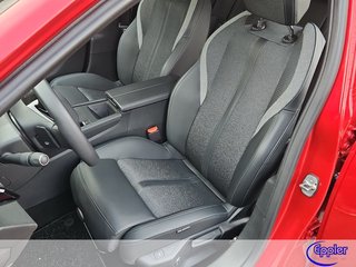 Peugeot 308 Allure Pack   130 EAT8 Kamera SHZ Navi ACC - bilder 9