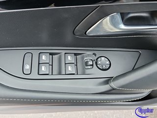 Peugeot e-208  GT Pack Kamera Alcantara Panodach PDC - bilder 2